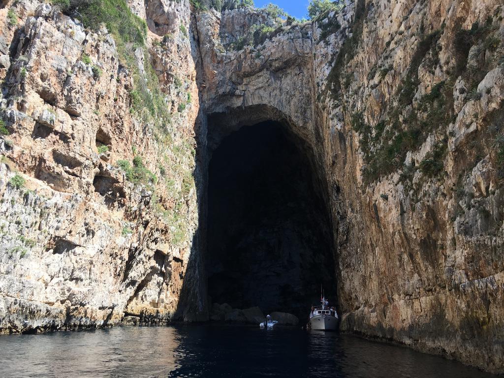 Appartamenti George Bashkia e Orikumit Exteriör bild